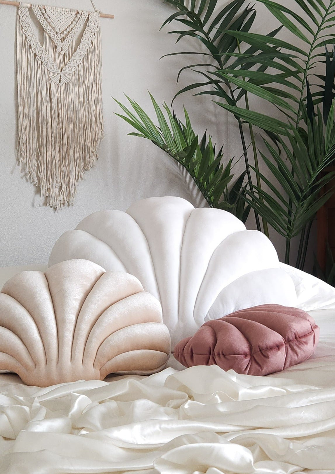 Perla Beige Velvet 21" Shell Pillow | Dusk & Bloom