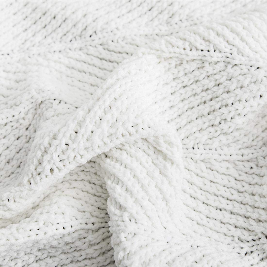 Gigi White Chenille Pom-Pom Throw Blanket | Dusk & Bloom