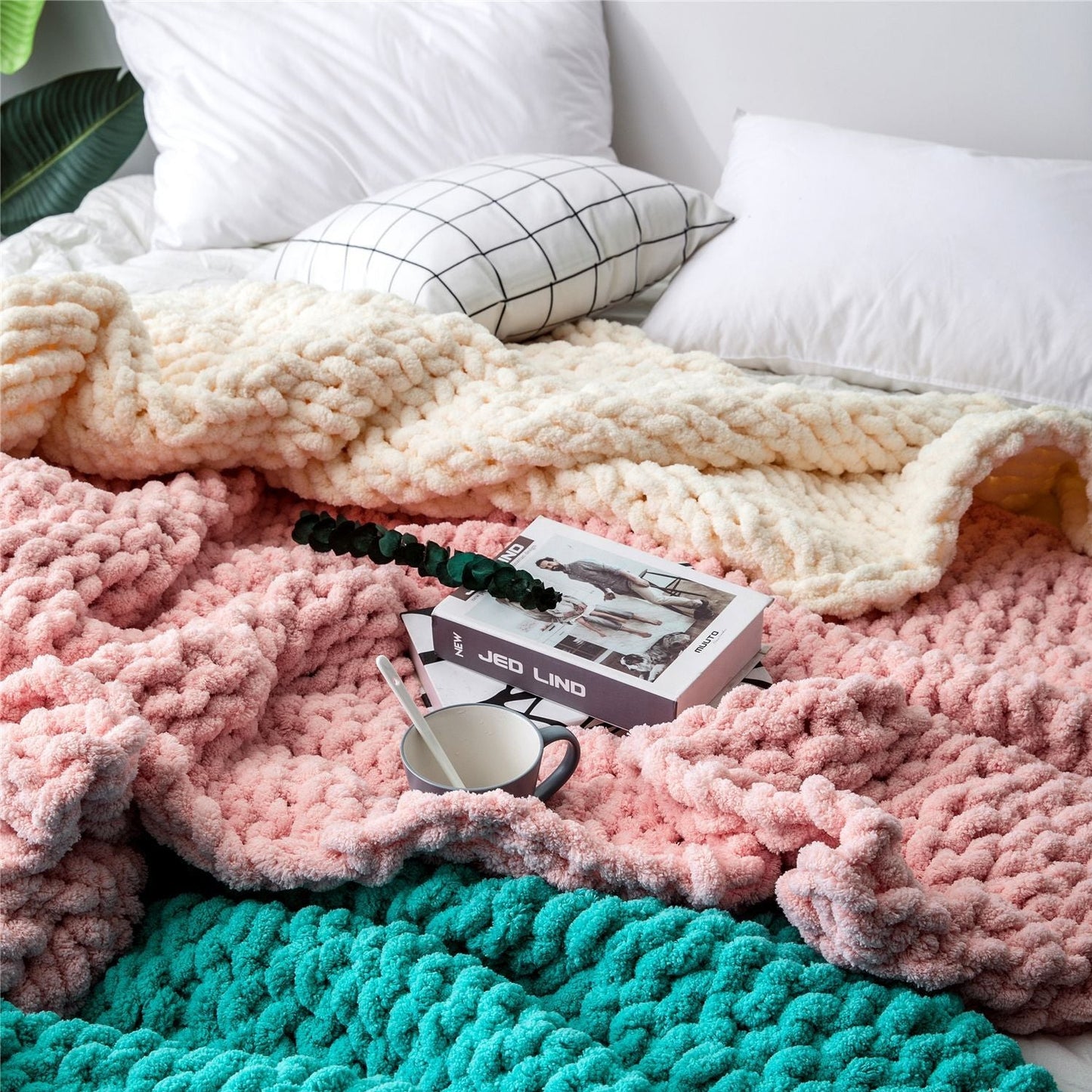 Serenity Chenille Chunky Knit Throw Blankets (51" x 63") | Dusk & Bloom