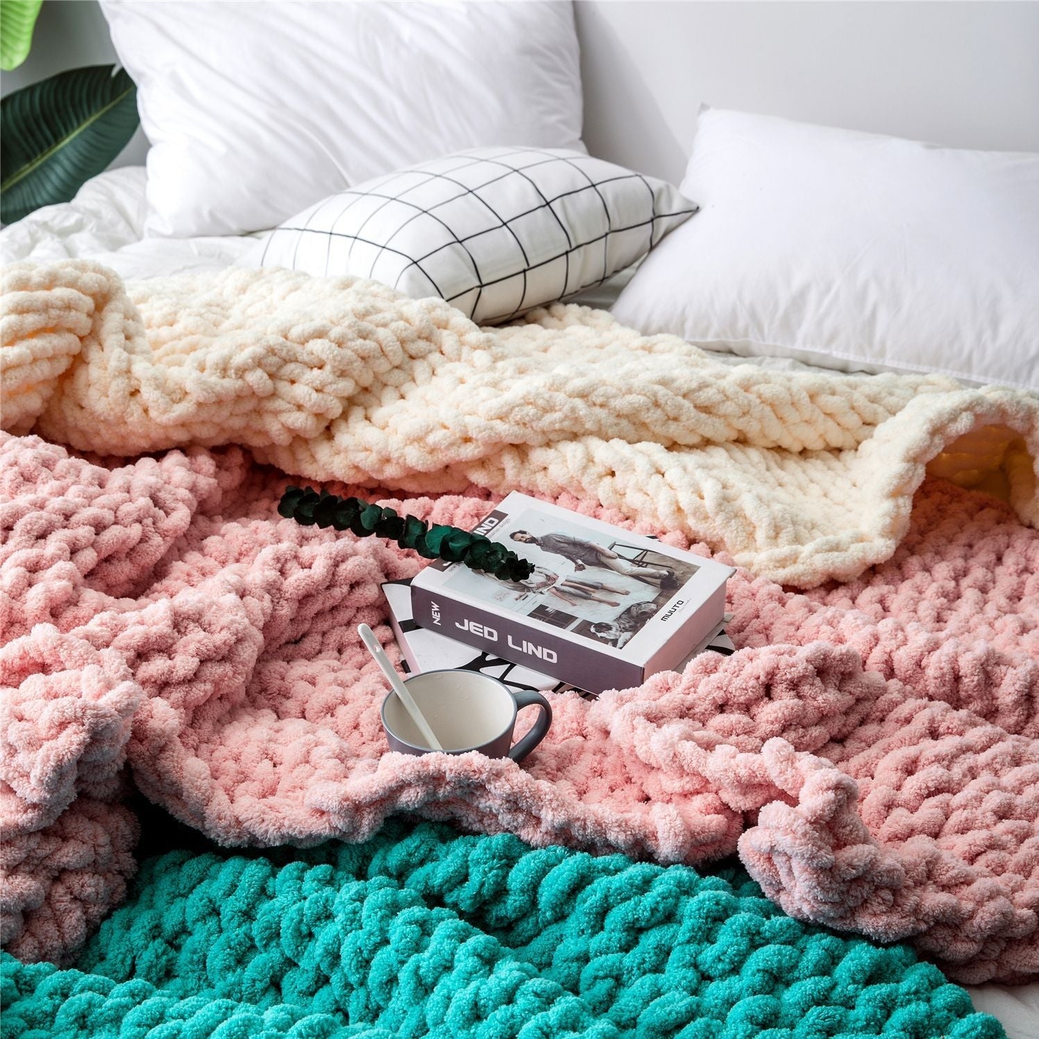 Serenity Chenille Chunky Knit Throw Blankets (51" x 63") | Dusk & Bloom