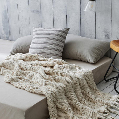 Annabelle Chunky Knit Throw Blanket in Ivory | Dusk & Bloom